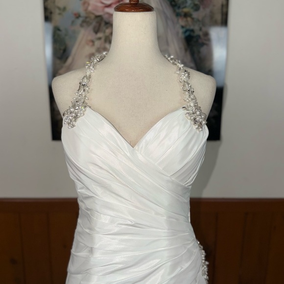 Beautiful Sottero & Midgley Ruched Taffeta Wedding Gown - Picture 3 of 8